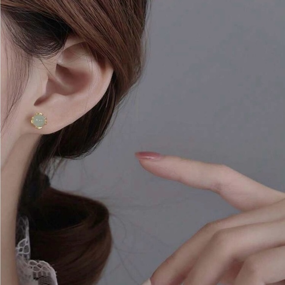Elegant Gold Jade Stud Earrings - Picture 1 of 1